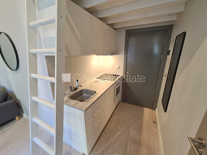 Fasādes māja, renovēta māja, slēgts pagalms, ieeja no ielas un pagalma, kāpņu telpa pēc Rīga - foto 9