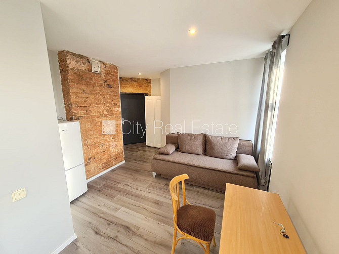 Pagalma ēka, renovēta māja, slēgts pagalms, ieeja no ielas un pagalma, kāpņu telpa pēc Rīga - foto 5