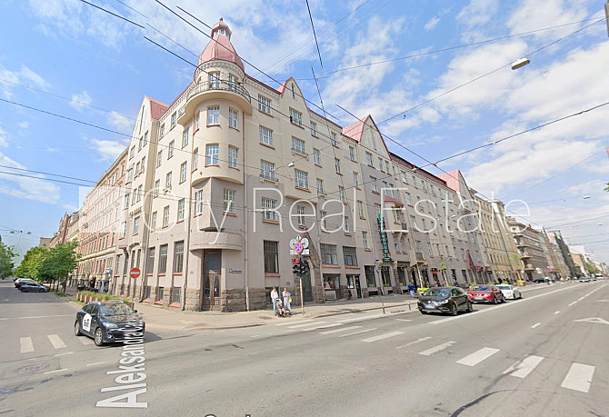 Fasādes māja, renovēta māja, ieeja no ielas, ir lifts, kāpņu telpa pēc kosmētiskā remonta, Rīga - foto 19