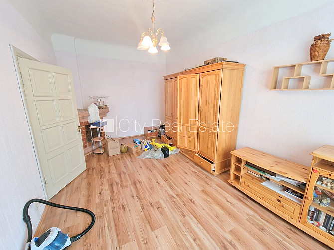 Земля в собственности, здание во дворе, реновированный дом, закрытый двор, вход с Рига - изображение 3