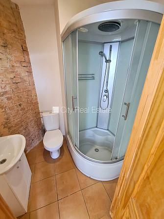 Pagalma ēka, renovēta māja, slēgts pagalms, ieeja no ielas un pagalma, kāpņu telpa pēc Rīga - foto 7