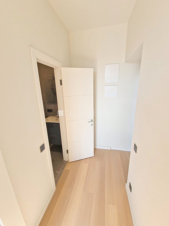 Pagalma ēka, renovēta māja, slēgts pagalms, ieeja no ielas un pagalma, kāpņu telpa pēc Rīga - foto 10