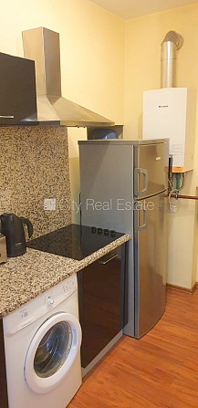 Pagalma ēka, renovēta māja, slēgts pagalms, objektu apsargā fiziskā apsardze, ieeja no Rīga - foto 5