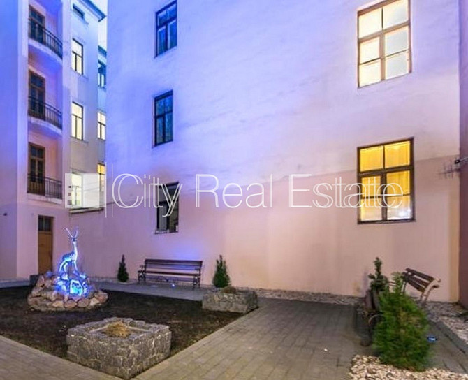 Pagalma ēka, renovēta māja, slēgts pagalms, objektu apsargā fiziskā apsardze, ieeja no Rīga - foto 16