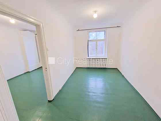 Дом во дворе, реновированный дом, закрытая территория, вход со двора, лестничная Rīga