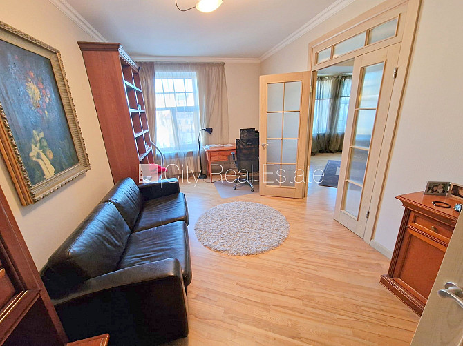 Fasādes māja, restaurēta māja, ieeja no ielas, ir lifts, kāpņu telpa pēc kosmētiskā Rīga - foto 15