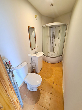 Pagalma ēka, renovēta māja, slēgts pagalms, ieeja no ielas un pagalma, kāpņu telpa pēc Rīga - foto 11