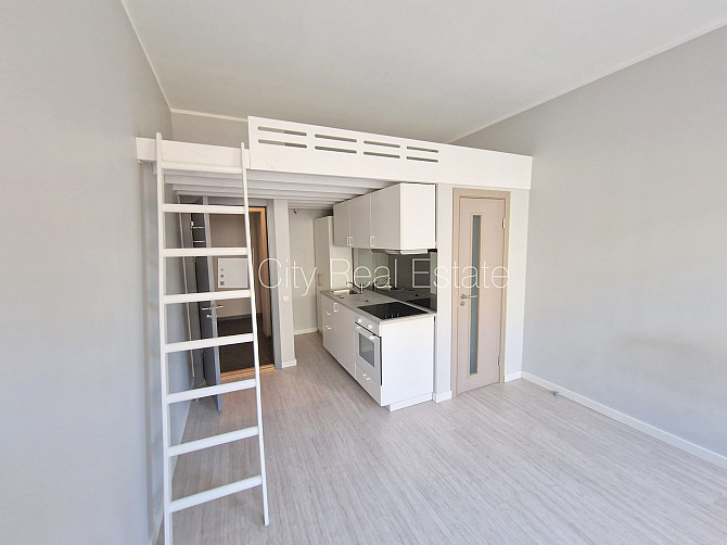 Fasādes māja, renovēta māja, slēgts pagalms, ieeja no ielas, kāpņu telpa pēc kosmētiskā Rīga - foto 9