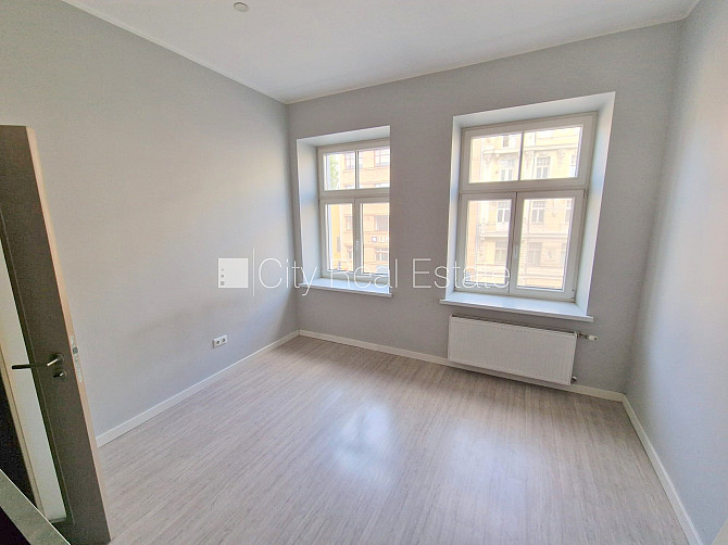 Fasādes māja, renovēta māja, slēgts pagalms, ieeja no ielas, kāpņu telpa pēc kosmētiskā Rīga - foto 10