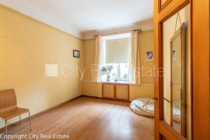 Земля в собственности, дом во дворе, закрытый двор, возможность аренды парковки, Рига - изображение 12