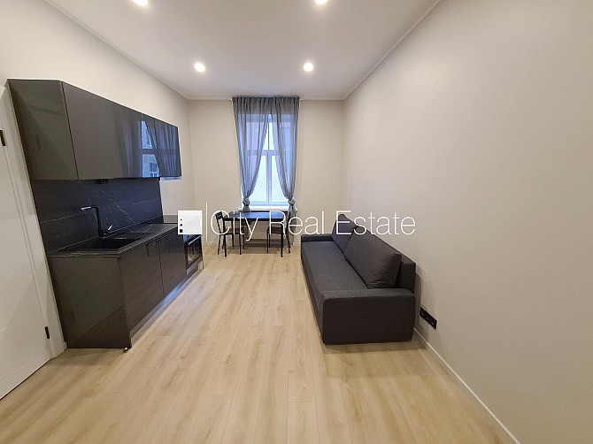 Fasādes māja, renovēta māja, slēgts pagalms, ieeja no ielas un pagalma, ir lifts, kāpņu Rīga - foto 6