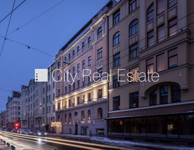 Fasādes māja, renovēta māja, slēgts pagalms, ieeja no ielas un pagalma, ir lifts, kāpņu Rīga - foto 18