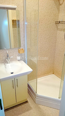 Фасадный дом, окна выходят на улицу, количество спален 1 шт., одна изолированная Рига - изображение 11