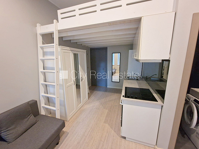 Fasādes māja, renovēta māja, slēgts pagalms, ieeja no ielas, kāpņu telpa pēc kosmētiskā Rīga - foto 4