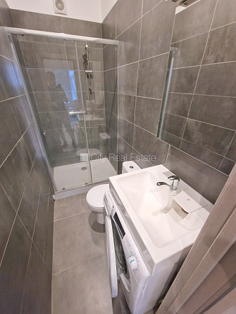 Fasādes māja, renovēta māja, slēgts pagalms, ieeja no ielas, kāpņu telpa pēc kosmētiskā Rīga - foto 14