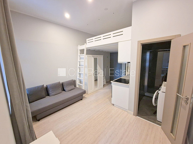 Fasādes māja, renovēta māja, slēgts pagalms, ieeja no ielas, kāpņu telpa pēc kosmētiskā Rīga - foto 2