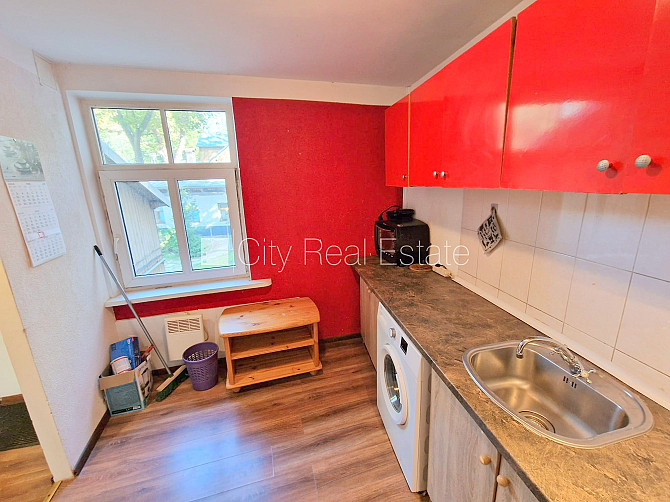 Zeme īpašumā, koka māja, fasādes māja, fasāde ar koka apdari, ieeja no pagalma, logi vērsti Rīgas rajons - foto 7