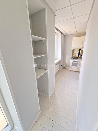 Fasādes māja, renovēta māja, slēgts pagalms, ieeja no ielas, ir lifts, kāpņu telpa pēc Rīga - foto 15