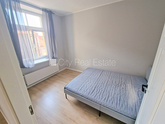 Fasādes māja, renovēta māja, slēgts pagalms, ieeja no ielas un pagalma, kāpņu telpa pēc Rīga - foto 10