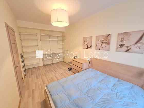 Здание во дворе, реновированный дом, закрытый двор, возможность аренды парковки, Rīga