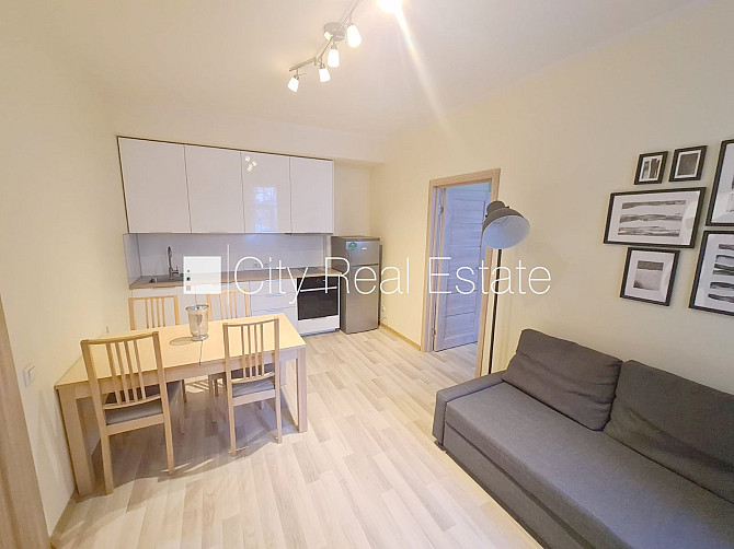 Pagalma ēka, renovēta māja, slēgts pagalms, iespēja nomāt autostāvvietu, ieeja no pagalma, Rīga - foto 1