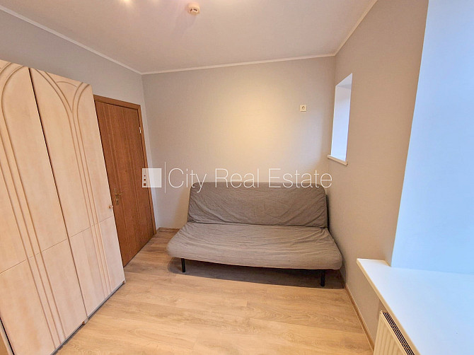 Fasādes māja, renovēta māja, slēgts pagalms, ieeja no pagalma, kāpņu telpa pēc kapitālā Rīga - foto 5