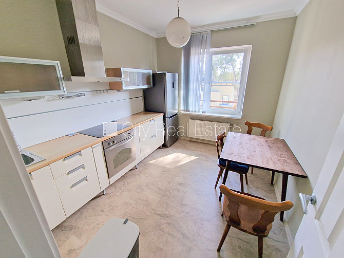 Jaunceltne, teritorijas iebrauktuves vārti aprīkoti ar automatizētu atvēršanās un Jūrmala - foto 12