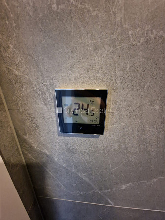 Fasādes māja, renovēta māja, slēgts pagalms, ieeja no ielas, ir lifts, kāpņu telpa pēc Rīga - foto 17