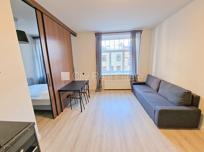 Fasādes māja, renovēta māja, slēgts pagalms, ieeja no ielas, ir lifts, kāpņu telpa pēc Rīga - foto 10