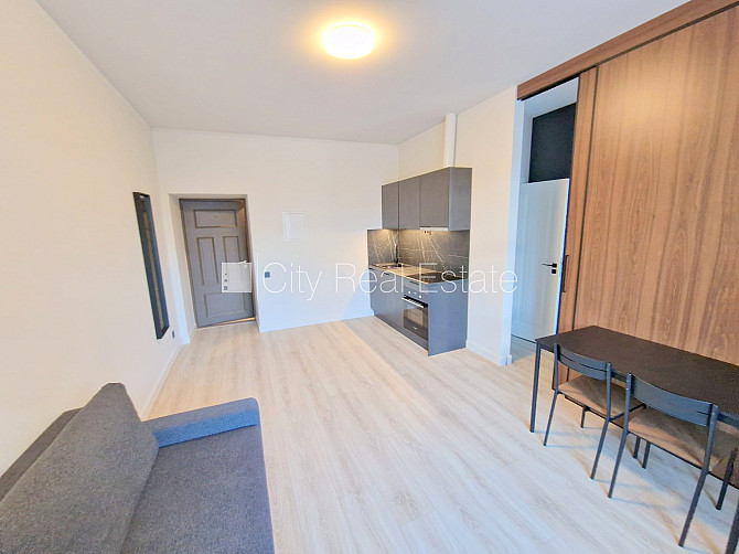 Fasādes māja, renovēta māja, slēgts pagalms, ieeja no ielas, ir lifts, kāpņu telpa pēc Rīga - foto 6