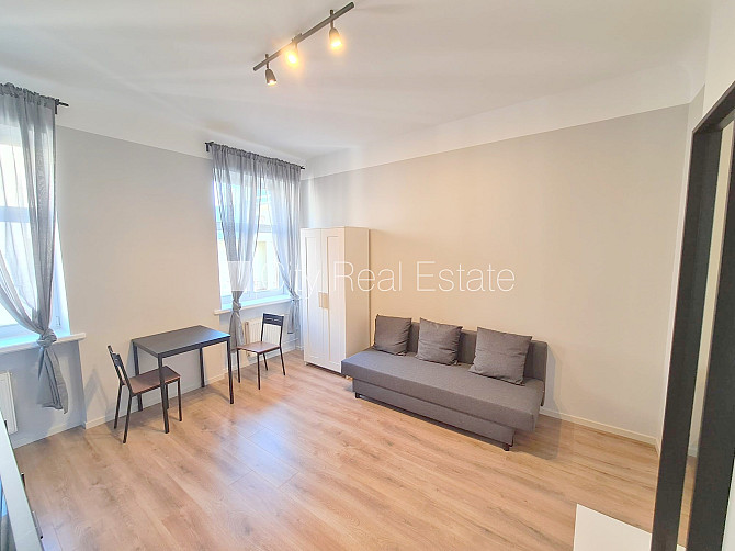 Pagalma ēka, renovēta māja, slēgts pagalms, ieeja no ielas un pagalma, ir lifts, kāpņu telpa Rīga - foto 7