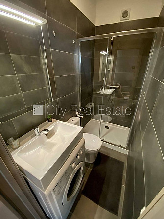 Pagalma ēka, renovēta māja, labiekārtots apzaļumots pagalms, slēgts pagalms, ieeja no ielas Rīga - foto 9