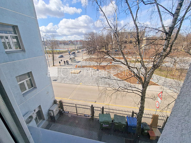 Pagalma ēka, renovēta māja, slēgts pagalms, ieeja no pagalma, kāpņu telpa pēc kosmētiskā Rīga - foto 9