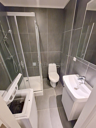 Pagalma ēka, renovēta māja, slēgts pagalms, ieeja no ielas un pagalma, kāpņu telpa pēc Rīga - foto 13