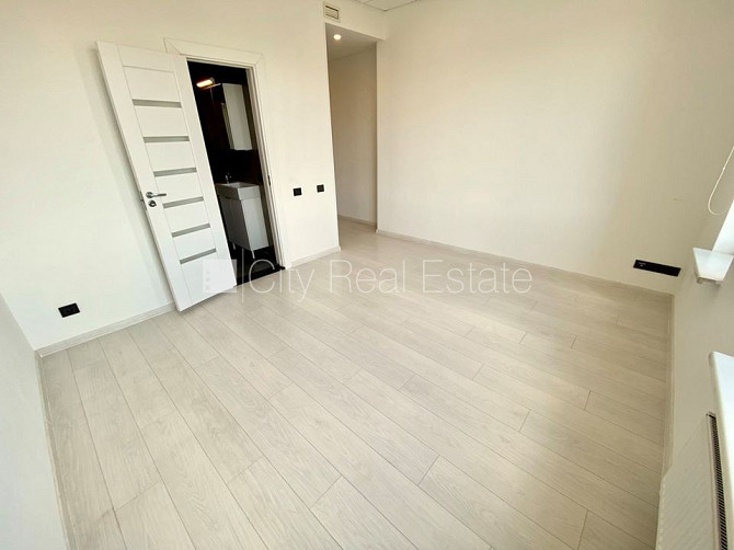 Fasādes māja, renovēta māja, slēgts pagalms, ieeja no ielas, ir lifts, kāpņu telpa pēc Rīga - foto 3