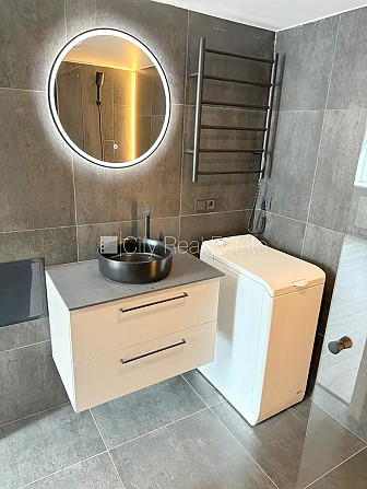 Fasādes māja, slēgts pagalms, iespēja nomāt autostāvvietu, ieeja no ielas, kāpņu telpa pēc Rīga - foto 8