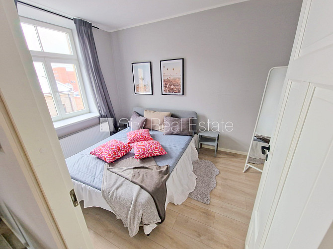 Fasādes māja, renovēta māja, slēgts pagalms, ieeja no ielas un pagalma, kāpņu telpa pēc Rīga - foto 9