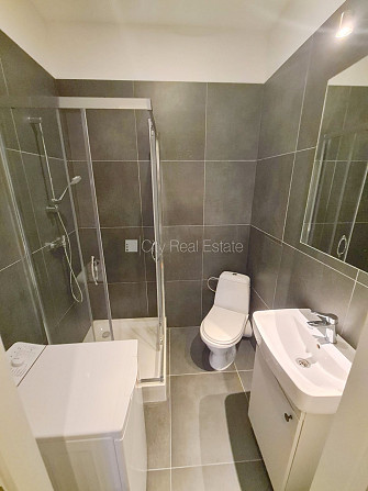 Pagalma ēka, renovēta māja, slēgts pagalms, ieeja no ielas un pagalma, kāpņu telpa pēc Rīga - foto 8