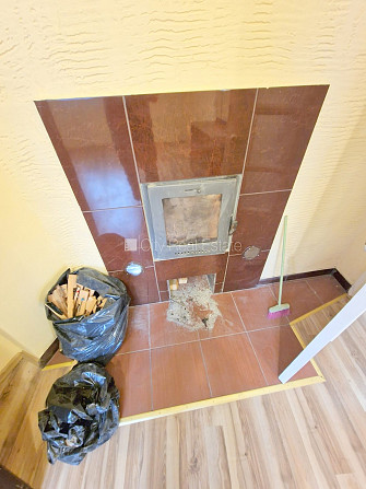 Фасадный дом, реновированный дом, вход с улицы, лестничная клетка после Рига - изображение 11