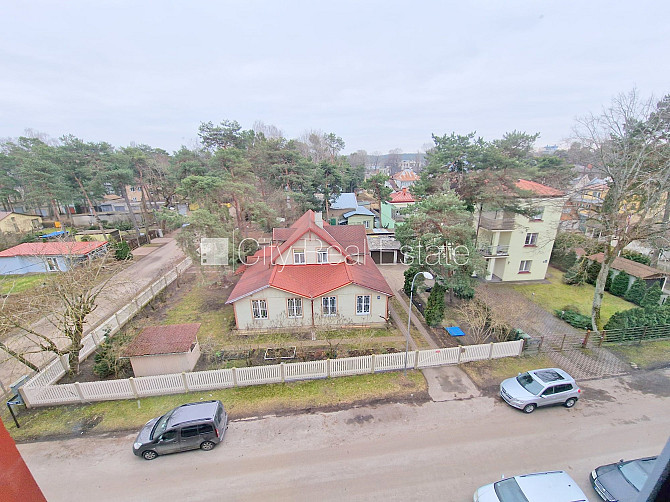 Земля в собственности, вход с улицы, лестничная клетка без ремонта, лоджия, окна Юрмала - изображение 18