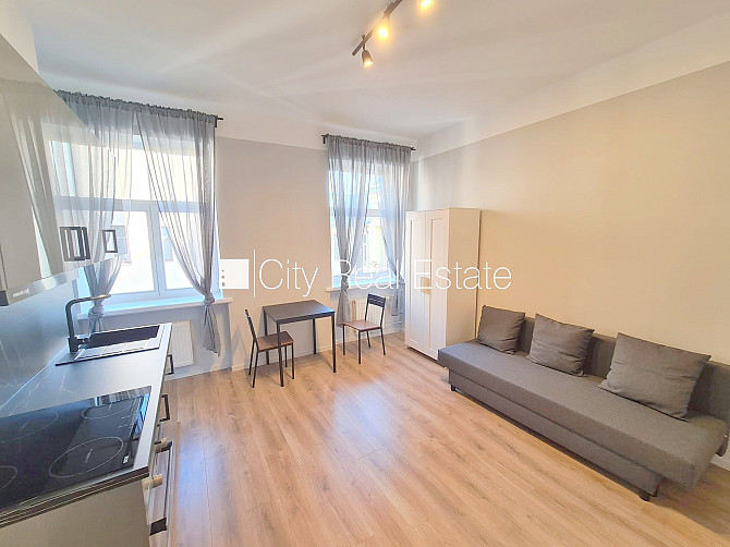 Pagalma ēka, fasādes māja, slēgts pagalms, ieeja no ielas un pagalma, ir lifts, kāpņu telpa Rīga - foto 2