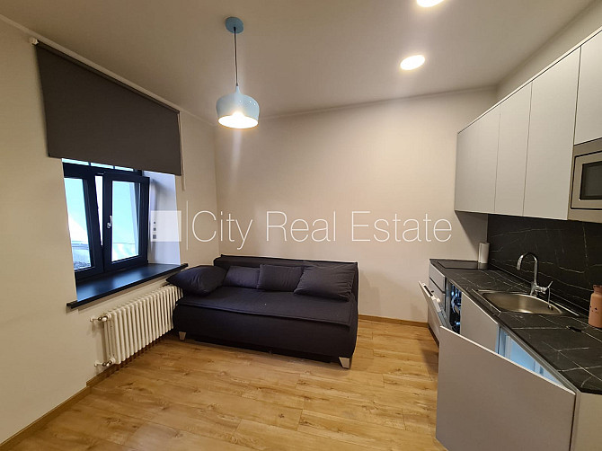 Pagalma ēka, renovēta māja, slēgts pagalms, ieeja no pagalma, ir lifts, kāpņu telpa pēc Rīga - foto 9