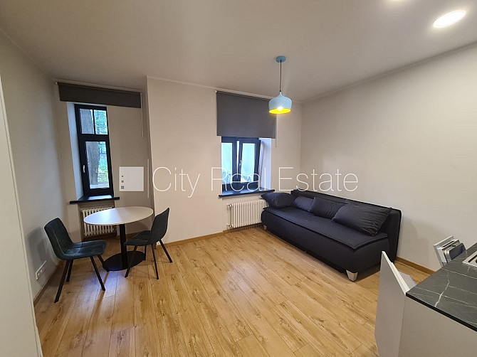 Pagalma ēka, renovēta māja, slēgts pagalms, ieeja no pagalma, ir lifts, kāpņu telpa pēc Rīga - foto 1