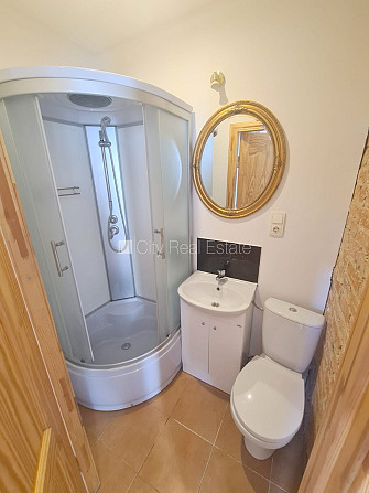 Pagalma ēka, renovēta māja, slēgts pagalms, ieeja no ielas un pagalma, kāpņu telpa pēc Rīga - foto 8