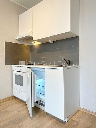 Fasādes māja, renovēta māja, ieeja no ielas un pagalma, kāpņu telpa pēc kosmētiskā Rīga - foto 6