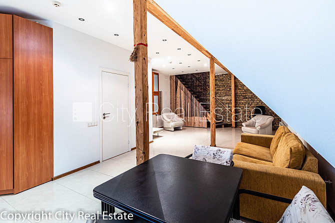 Фасадный дом, мансарда, двухэтажный, студио, кухня объединена с комнатой, газовое Рига - изображение 6