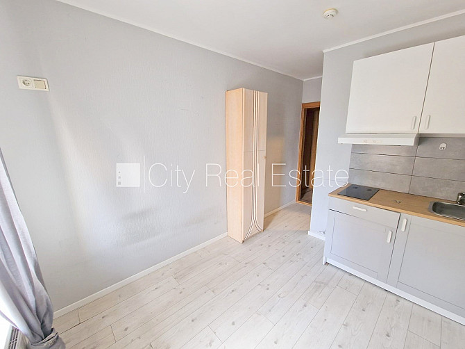 Fasādes māja, renovēta māja, ieeja no ielas un pagalma, kāpņu telpa pēc kosmētiskā Rīga - foto 11