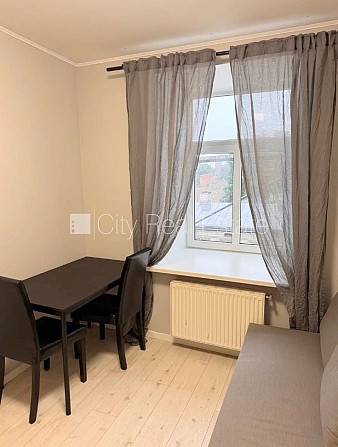 Fasādes māja, renovēta māja, ieeja no ielas un pagalma, kāpņu telpa pēc kosmētiskā Rīga - foto 7