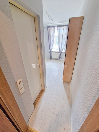 Fasādes māja, renovēta māja, ieeja no ielas un pagalma, kāpņu telpa pēc kosmētiskā Rīga - foto 13