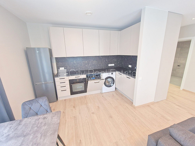 Fasādes māja, renovēta māja, slēgts pagalms, iežogota teritorija, vieta automašīnai, Rīga - foto 4